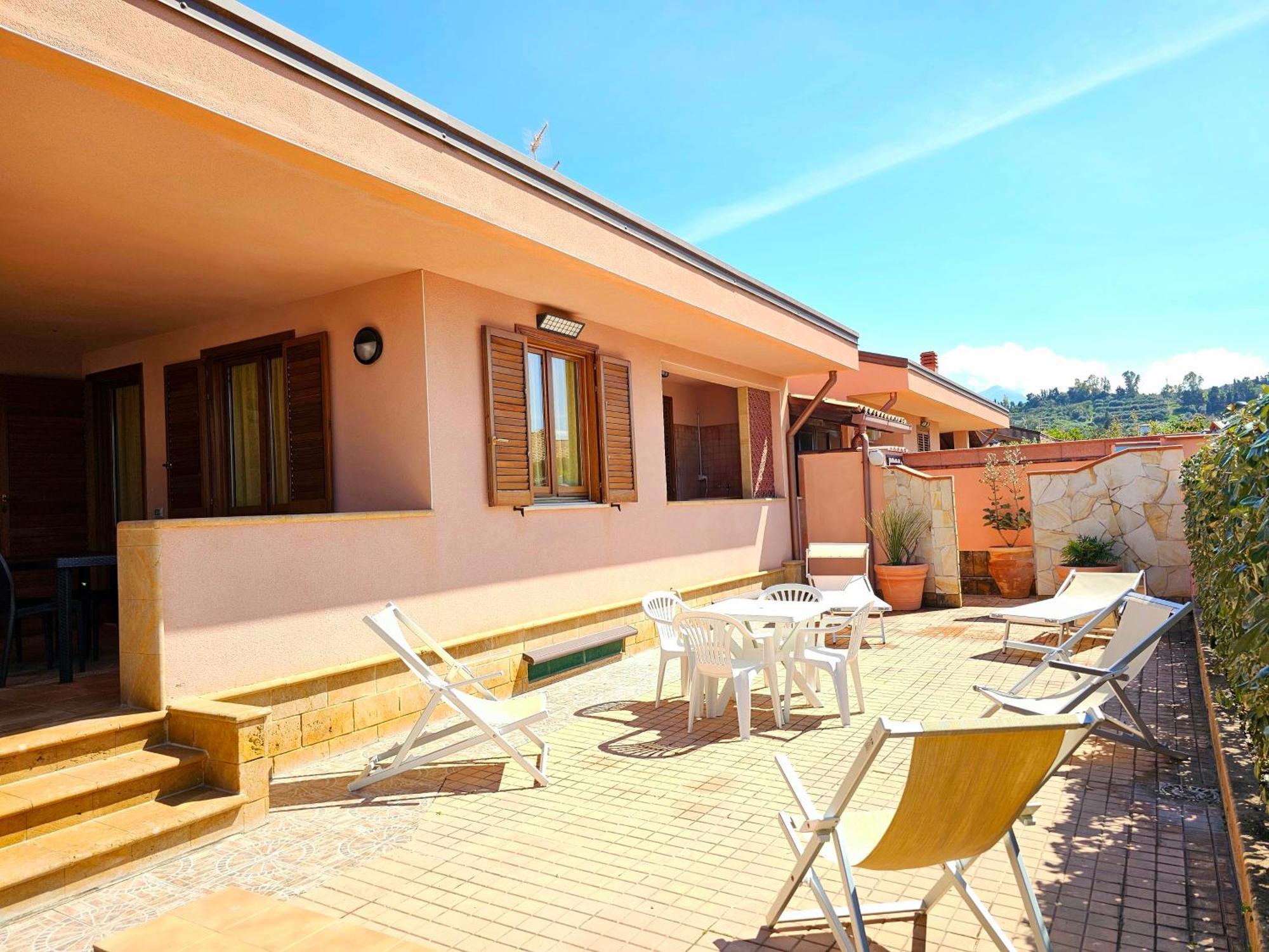 Costa Mediterranea Holiday Homes Campofelice Di Roccella Exterior photo