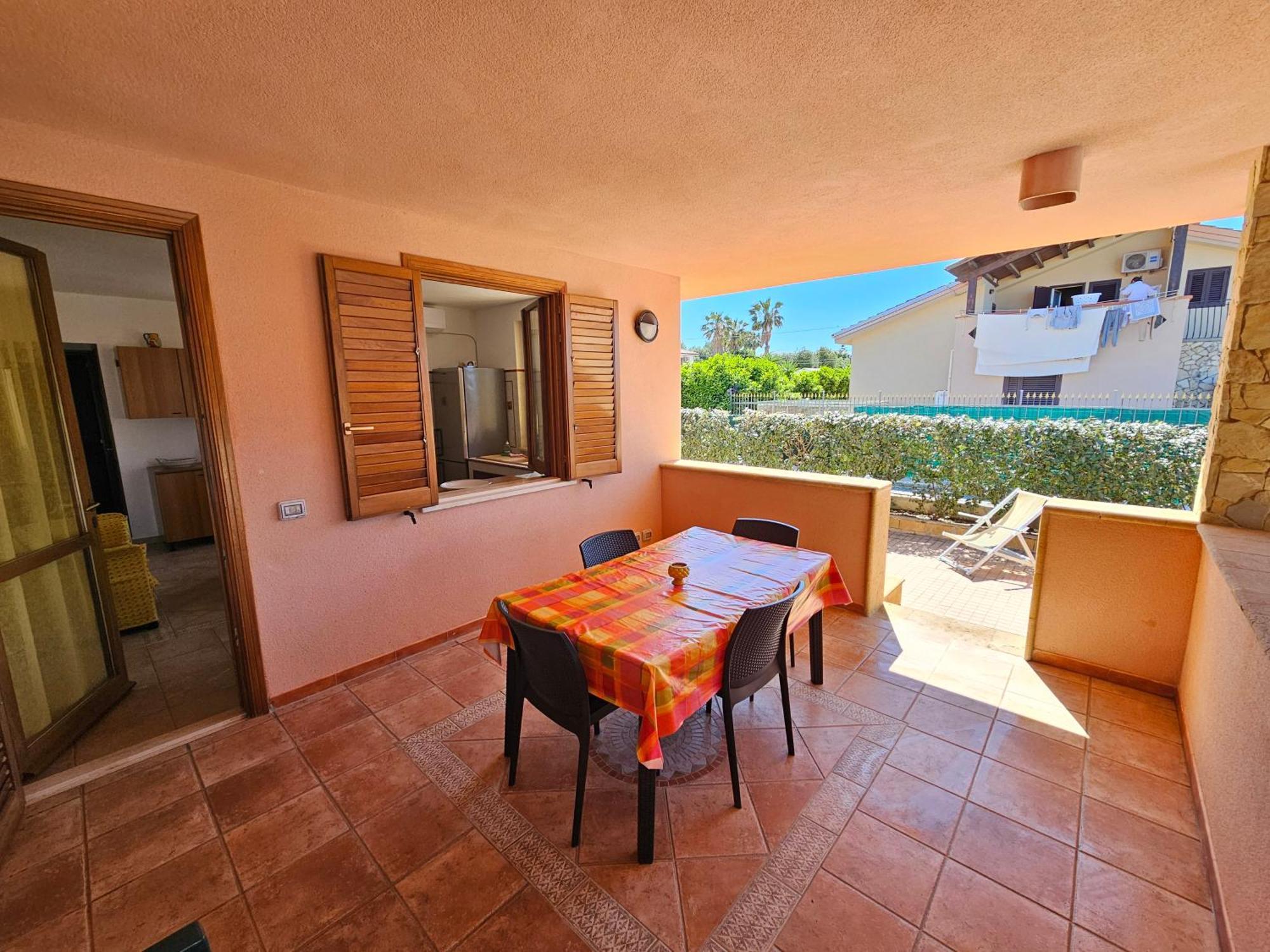 Costa Mediterranea Holiday Homes Campofelice Di Roccella Exterior photo