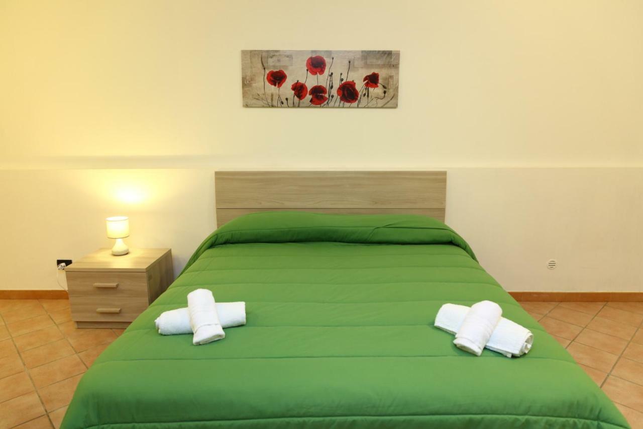 Costa Mediterranea Holiday Homes Campofelice Di Roccella Exterior photo