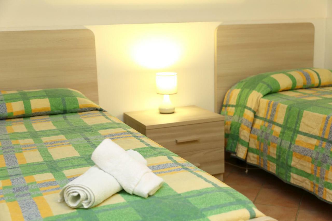 Costa Mediterranea Holiday Homes Campofelice Di Roccella Exterior photo